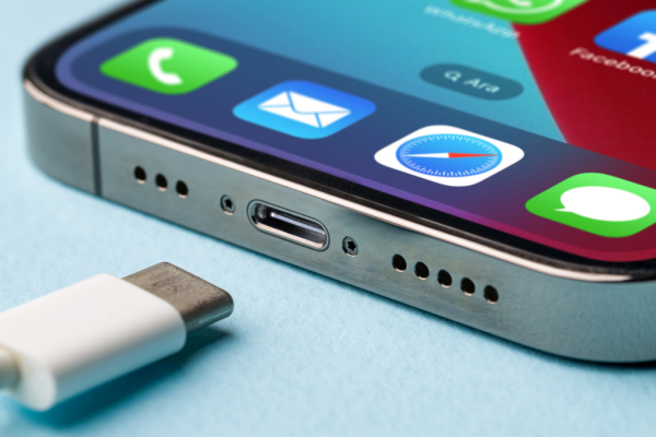 Your iPhone Might Get a ‘Desktop’ Mode With iOS 19