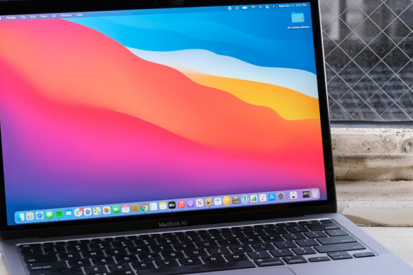 You Can Get This M1 MacBook Air on Sale for Simply $550 Proper Now